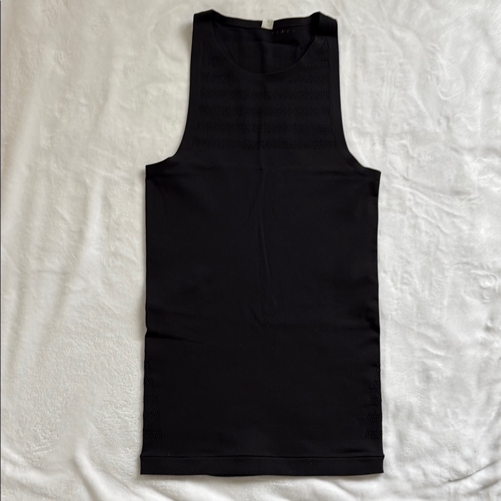 Lululemon Black Sleeveless Top Muscle Tank Size 6 by